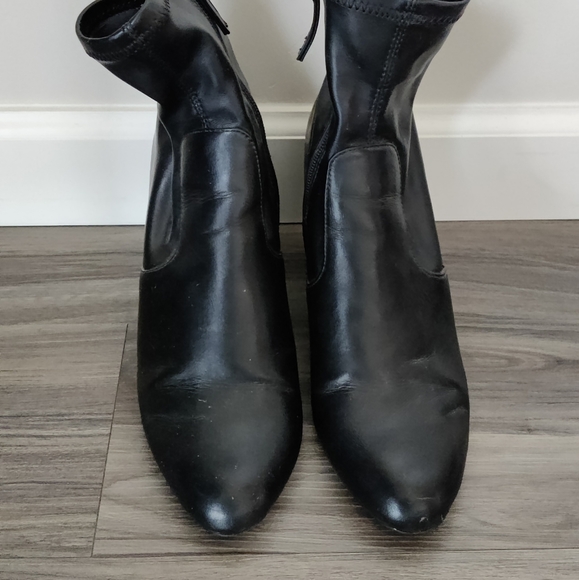 Steve Madden Actual Ankle Booties 7.5 - Picture 4 of 5